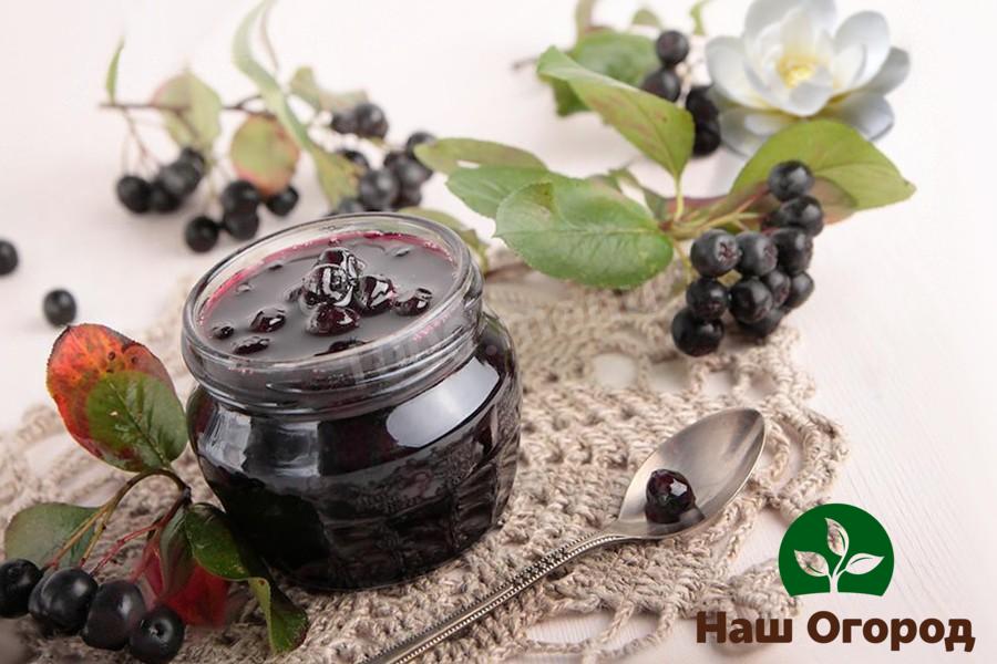 Chokeberry, even in the form of jam, does not lose its beneficial properties, therefore it is also used for treatment